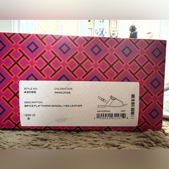 💛NEW IN BOX💛NEVER WORN! Tory Burch Bryce flat thong sandal in color Makeup16 - Picture 5 of 5